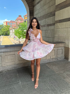 KISS ME ROSÉ – a dress with character