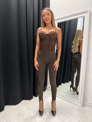 IKONSKE LEGGINGS – eleganca, udobje in sculpting učinek