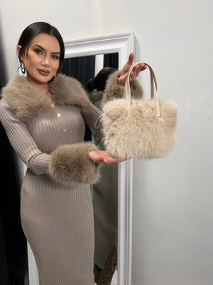 BEIGE FUR MINI BAG – Малка пухкава чанта