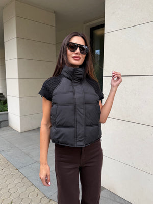 KNIT SLEEVE PUFFER – елек с плетени ръкави