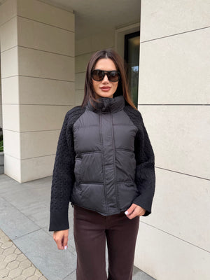 KNIT SLEEVE PUFFER JACKET – яке с плетени ръкави