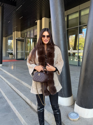 LUXE FUR KNIT CARDIGAN – плетена жилетка с еко косъм